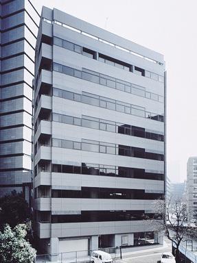 Exterior of Kintestu Kasumigaseki building