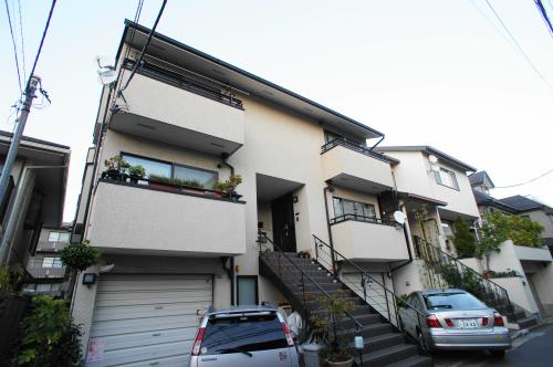 Exterior of Minami Azabu Duplex House